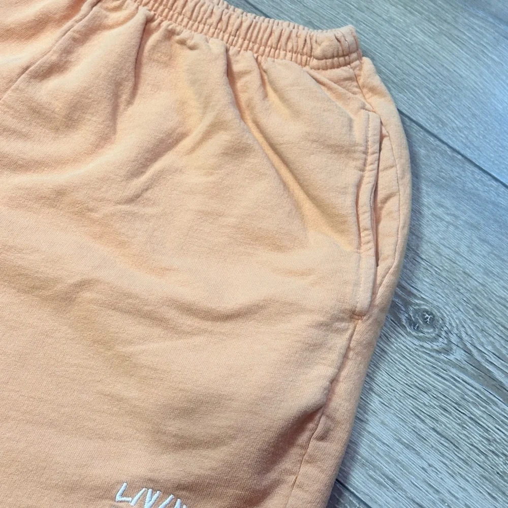 Livin Cool Essential Shorts Orange Julius